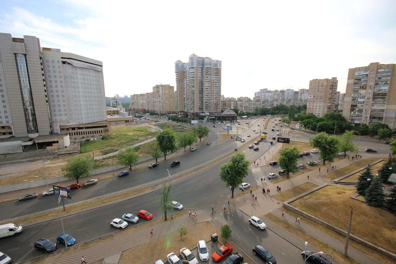 Inn Home Apartments - Livoberezhna Kiev Exterior photo